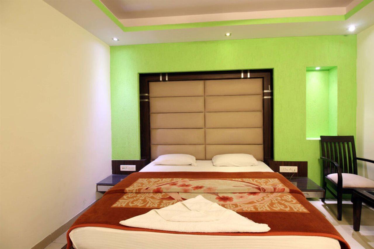 Hotel Shri Vinayak In City Centre At New Delhi Railway Station-By Rcg Hotels Dış mekan fotoğraf