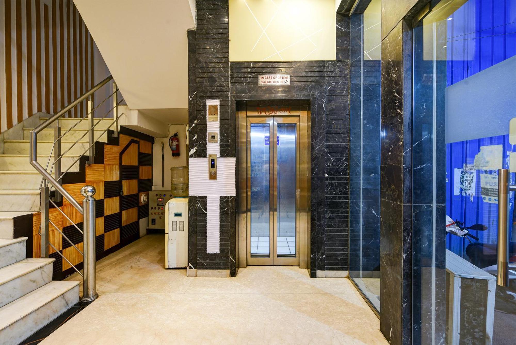 Hotel Shri Vinayak In City Centre At New Delhi Railway Station-By Rcg Hotels Dış mekan fotoğraf