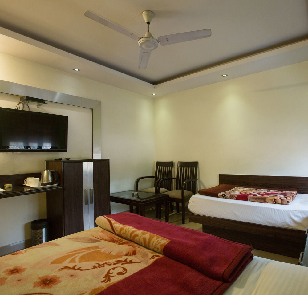 Hotel Shri Vinayak In City Centre At New Delhi Railway Station-By Rcg Hotels Dış mekan fotoğraf