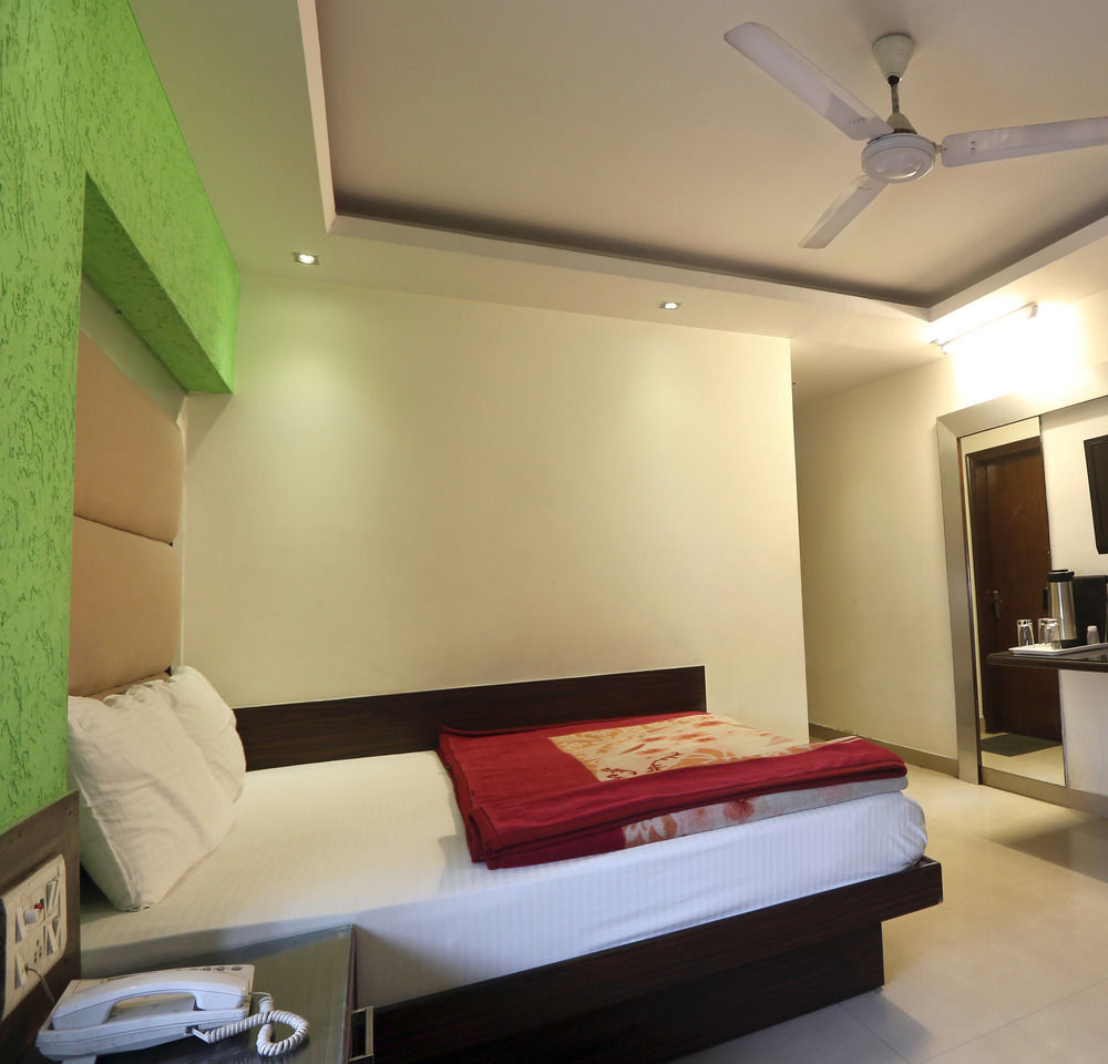 Hotel Shri Vinayak In City Centre At New Delhi Railway Station-By Rcg Hotels Dış mekan fotoğraf